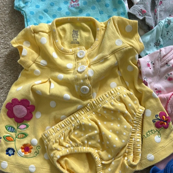 EUC LOT 3Mos. Onesies - Picture 9 of 9